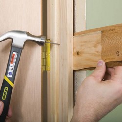 Montáž vnitřních dveří