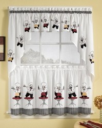 tissu pour rideaux dans la cuisine