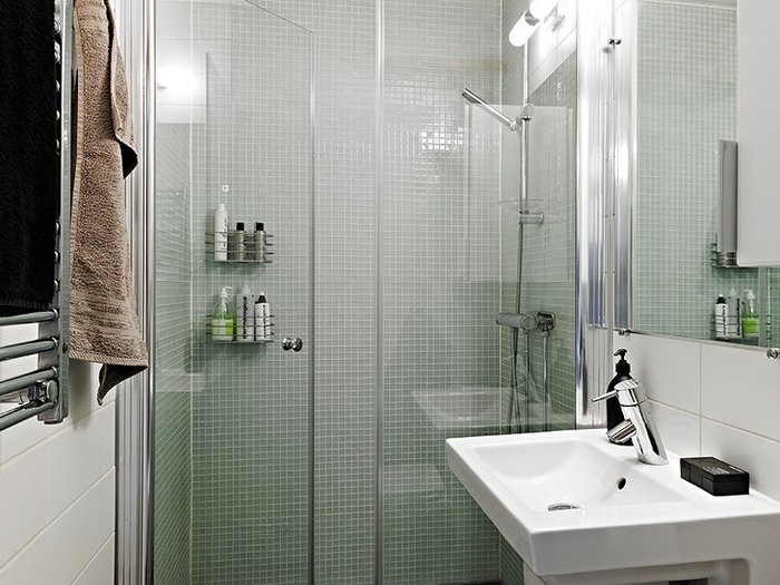 petite salle de bain petits carreaux