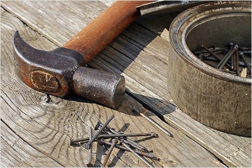 Comment marteler un clou? Comment marteler un clou?