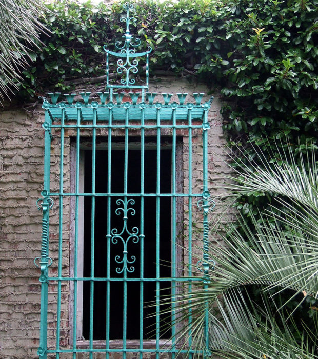 Grilles de fenêtre forgées: 10 conseils pour choisir