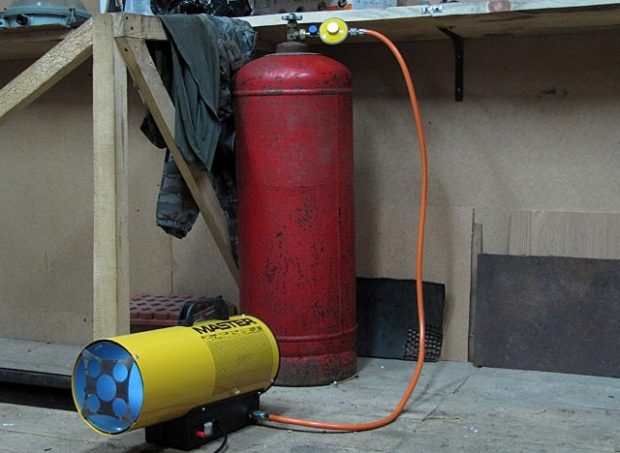 Chauffage de garage à faire soi-même: 6 façons économiques de chauffer un garage Chauffage de garage à faire soi-même: 6 façons économiques de chauffer un garage