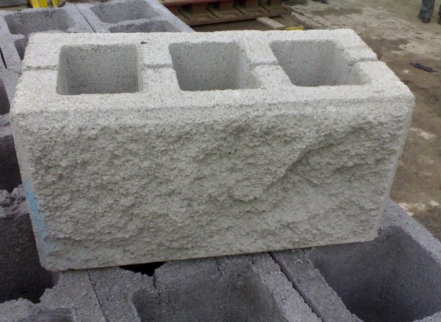 Blocs de béton décoratifs pour la clôture