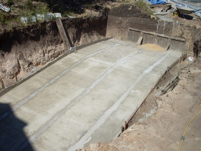 piscine béton base coulée