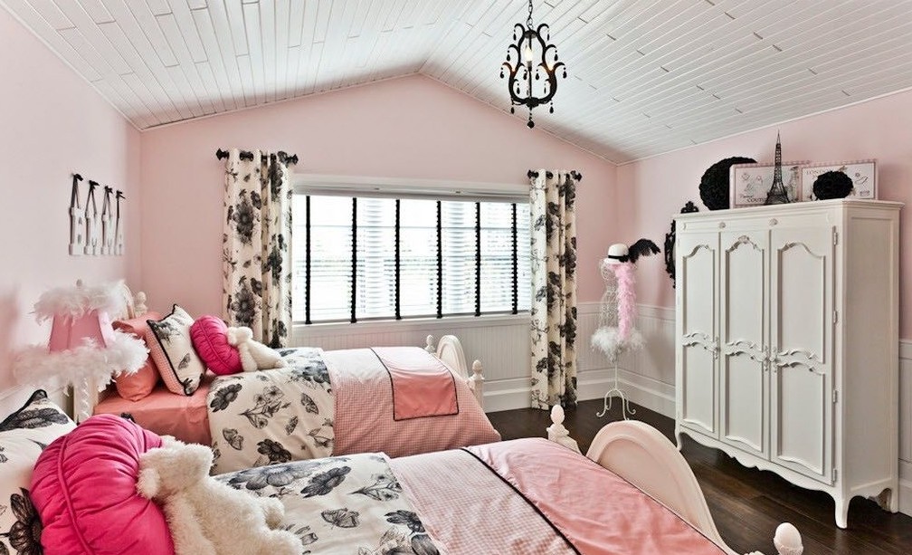 bois pour le plafond de la pépinière 2