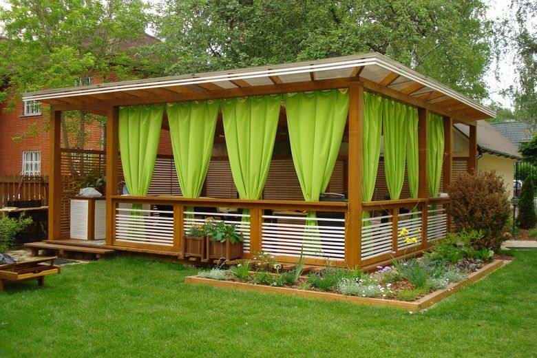 tonnelle en bois pour une résidence d'été