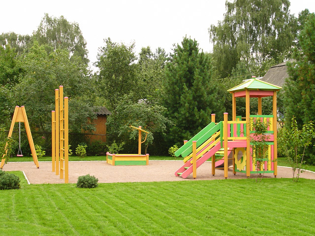 aire de jeux au chalet taille 3