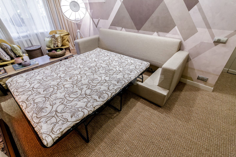 canapé à l'intérieur du salon 2