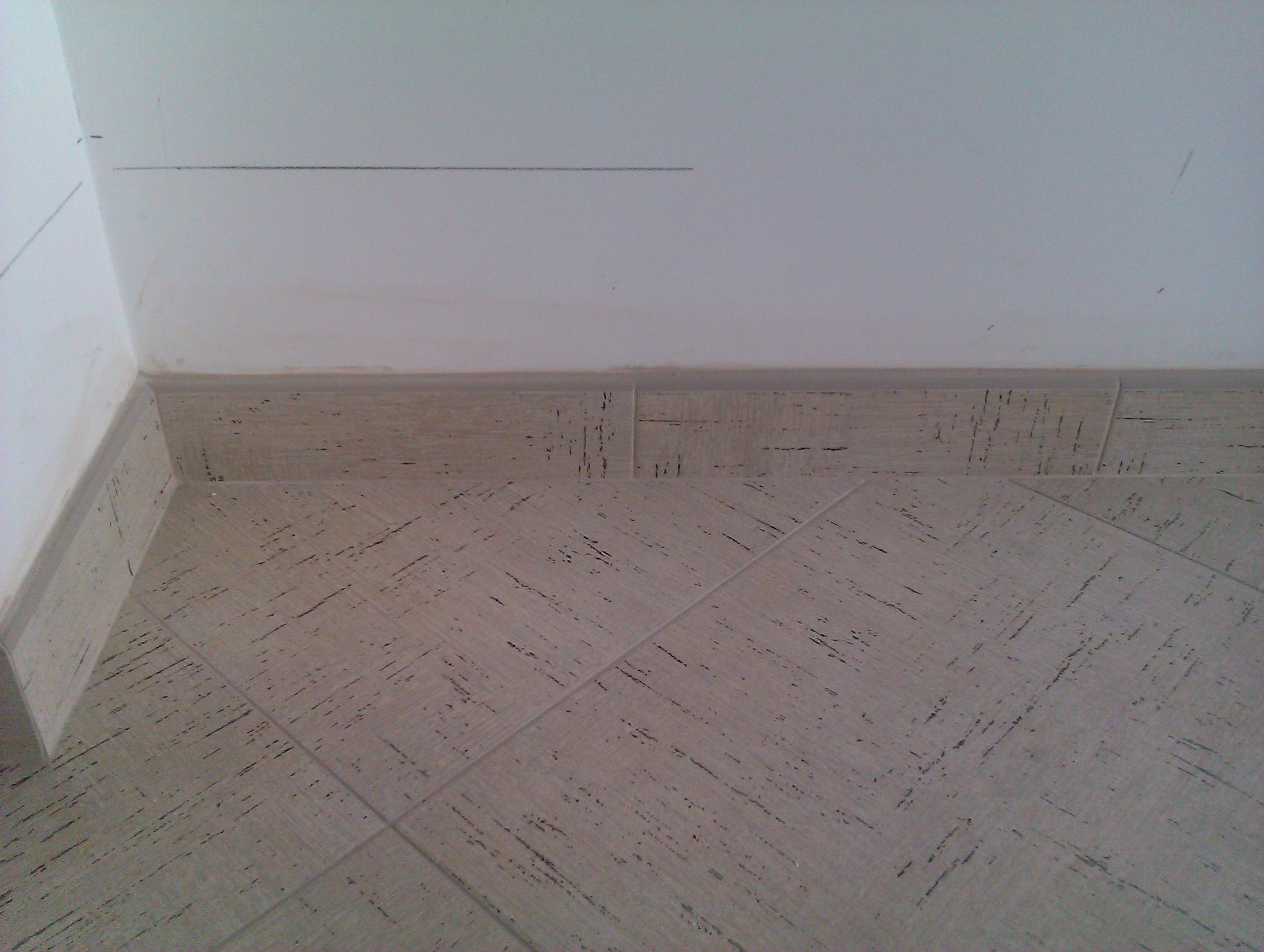 plinthe en céramique