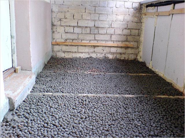 argile expansée pour réchauffer le sol sur le balcon