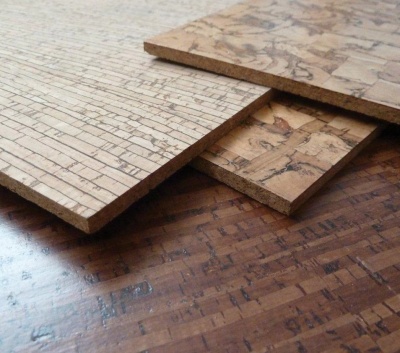 plancher de liège adhésif