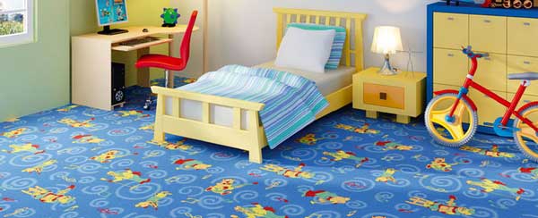 tapis pour le sol dans la pépinière