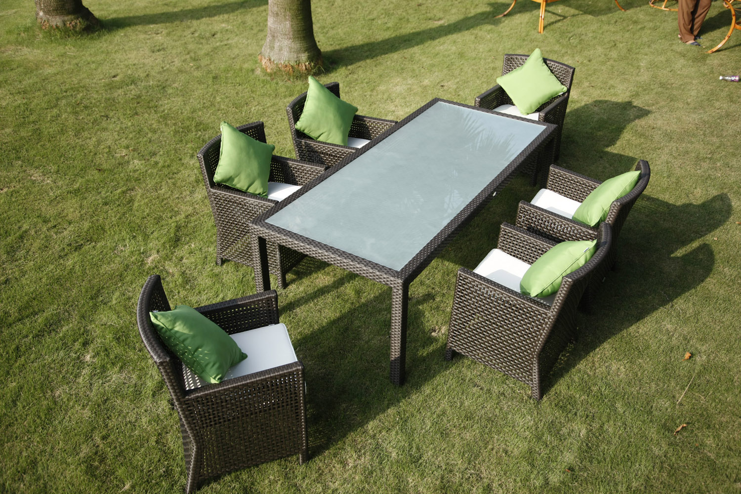 chaise en faux rotin 5