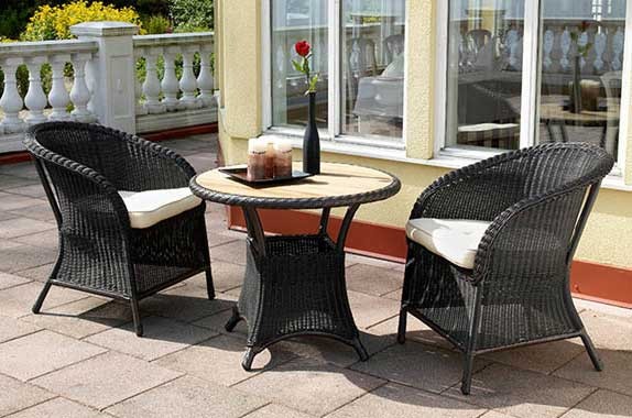 chaise en faux rotin 9