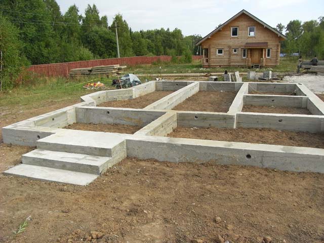 тракаст темељ за приватну кућу