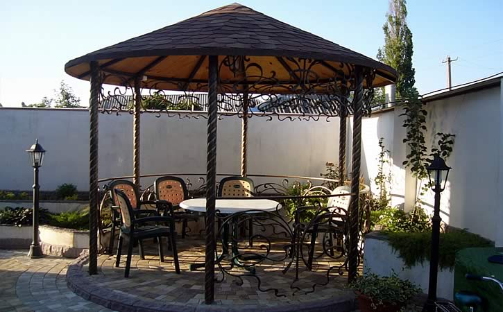 gazebo en métal pour jardin 2