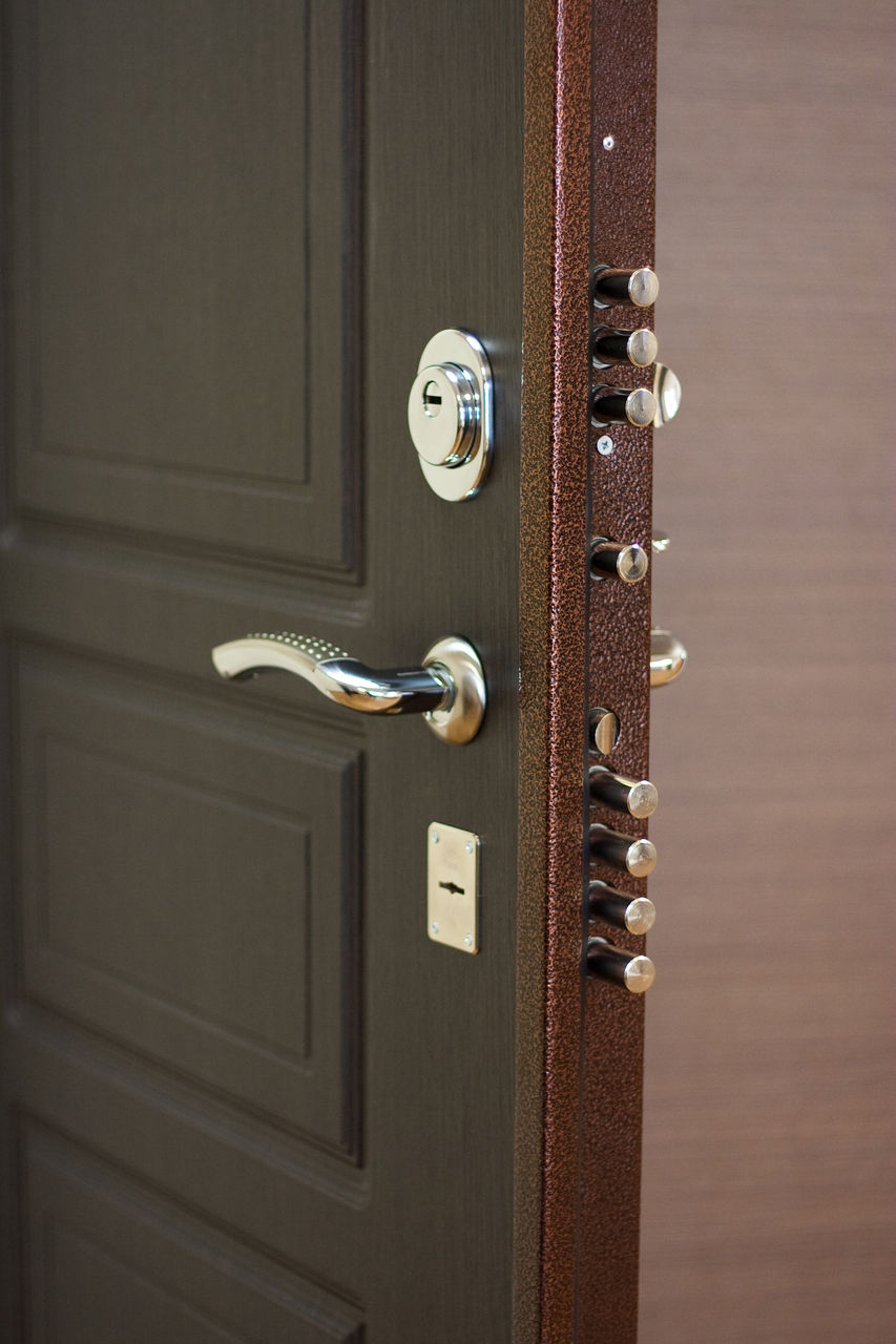 porte d'entrée en métal épaisseur en acier 2