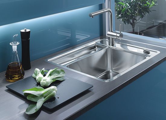 évier de cuisine en acier inoxydable