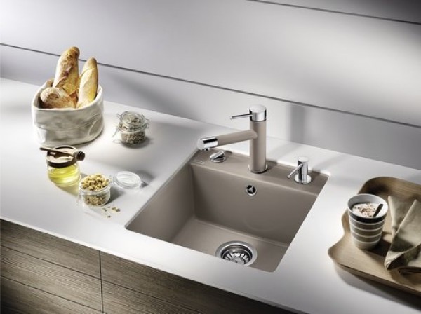 installation d'évier de cuisine