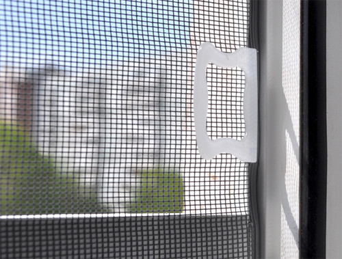moustiquaire en plastique pour fenêtre