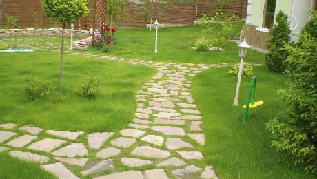 allées de jardin sur un petit terrain