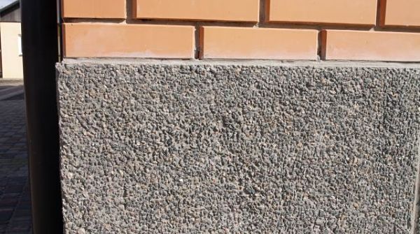 isolation du sous-sol avec du plâtre chaud